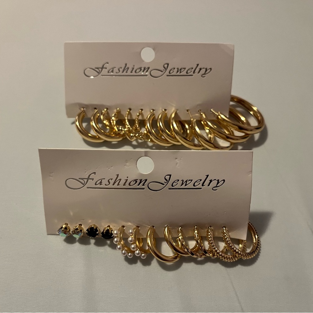 AMAZON || Gold Hoops